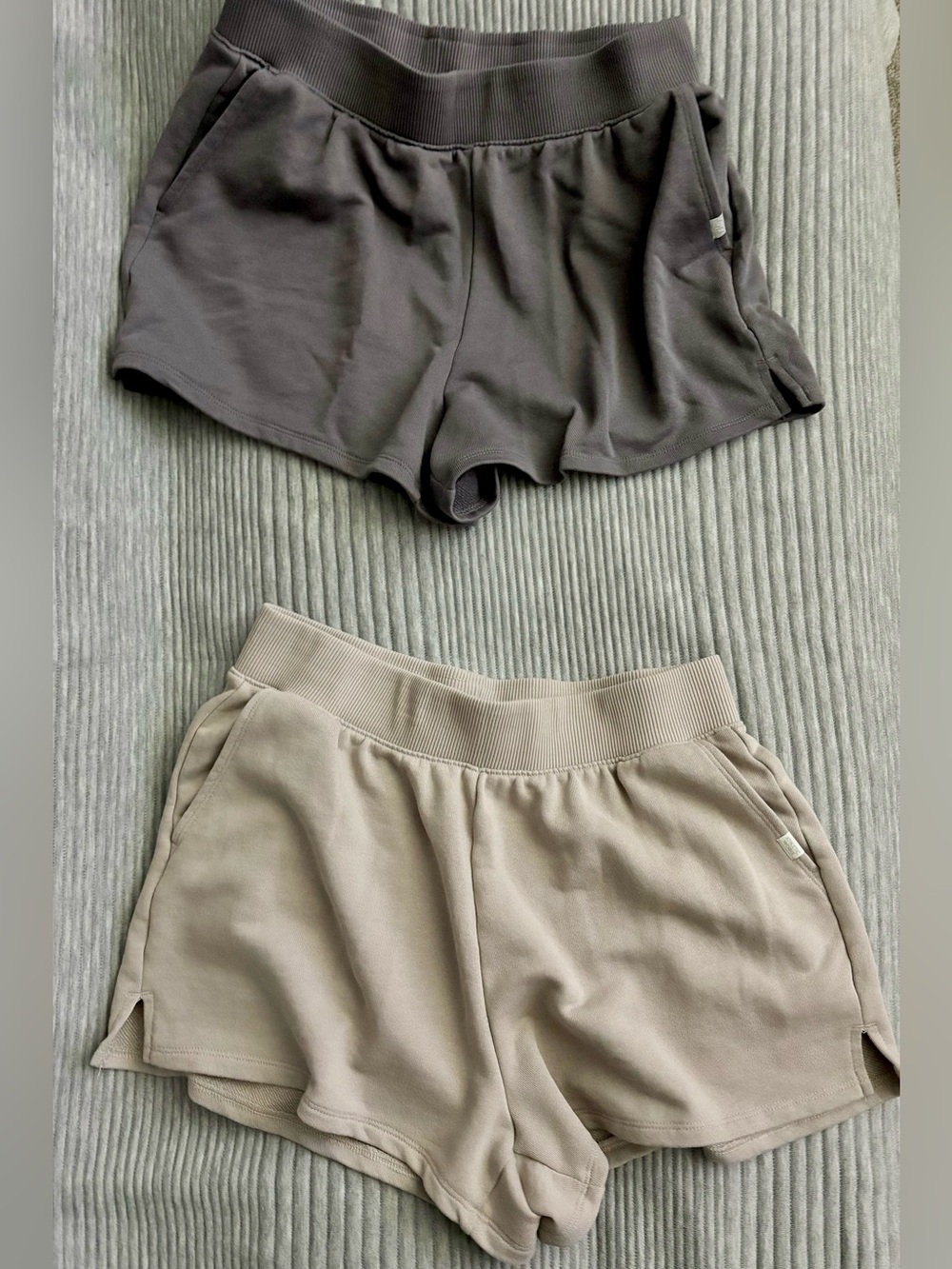 ATHLETIC WORKS | 2 PR.LOT | Rib-Waist Lounge Shorts | Charcoal & Taupe | MED